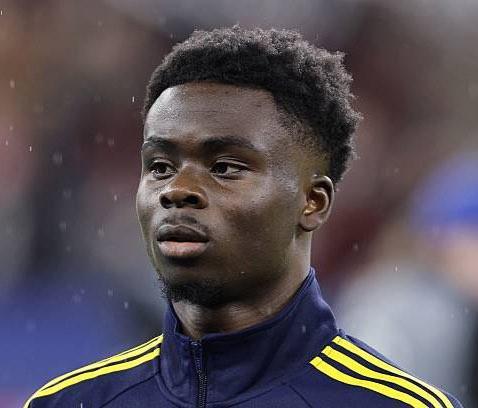 开云APP-鲁尼：萨卡本赛季确实状态不佳，但也要看到他身上的压力